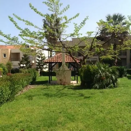 οικογενειακη κατοικια με αυλη, καλλιθεα χαλκιδικησ Holiday home *