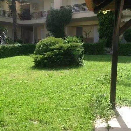 Holiday home οικογενειακη κατοικια με αυλη, καλλιθεα χαλκιδικησ Kallithea (Chalkidiki)
